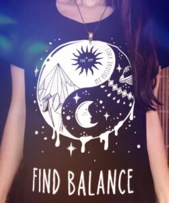 Alternative view of Yin Yang Tshirt - Find Balance